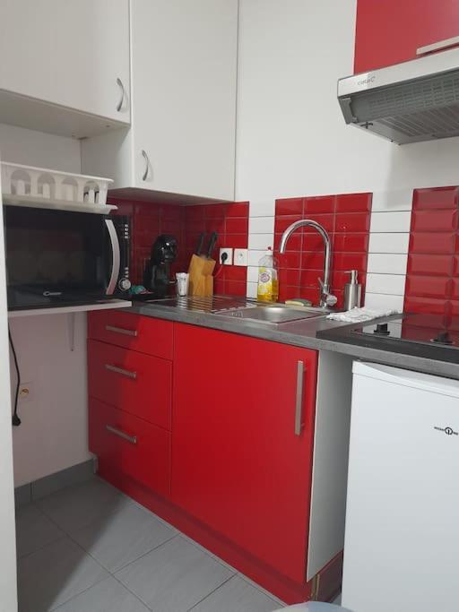 Апартаменты Studio - 1 Min Rer - 10Min Disney & 30 Min Paris - Free Parking & Wifi Бюсси-Сен-Жорж Экстерьер фото