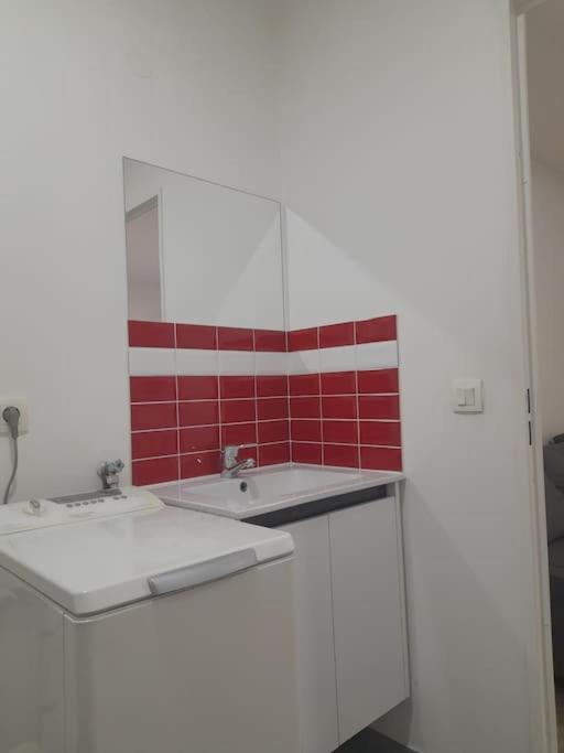 Апартаменты Studio - 1 Min Rer - 10Min Disney & 30 Min Paris - Free Parking & Wifi Бюсси-Сен-Жорж Экстерьер фото